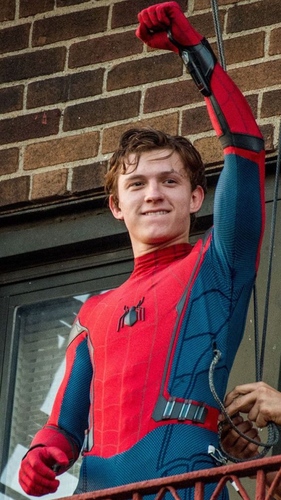 Peter Parker Costume Tom Holland